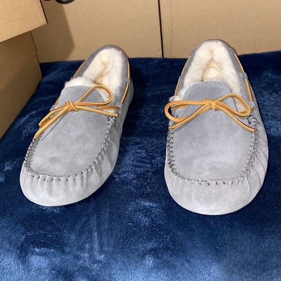 UGG DAKOTA - Picture 2 of 7